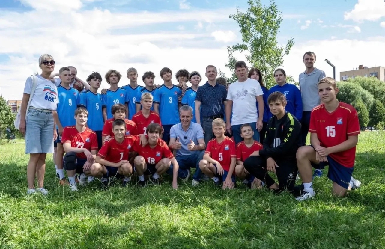 Долгопрудный на спорте: сторонники партии провели марафон «Сила России» в День физкультурника